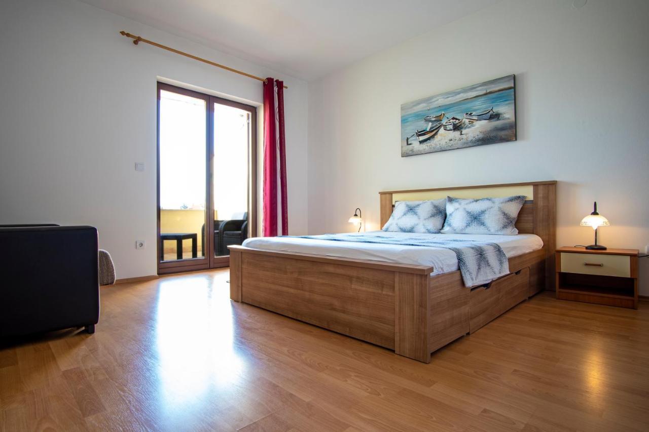 פאז'אנה Apartman Luka מראה חיצוני תמונה