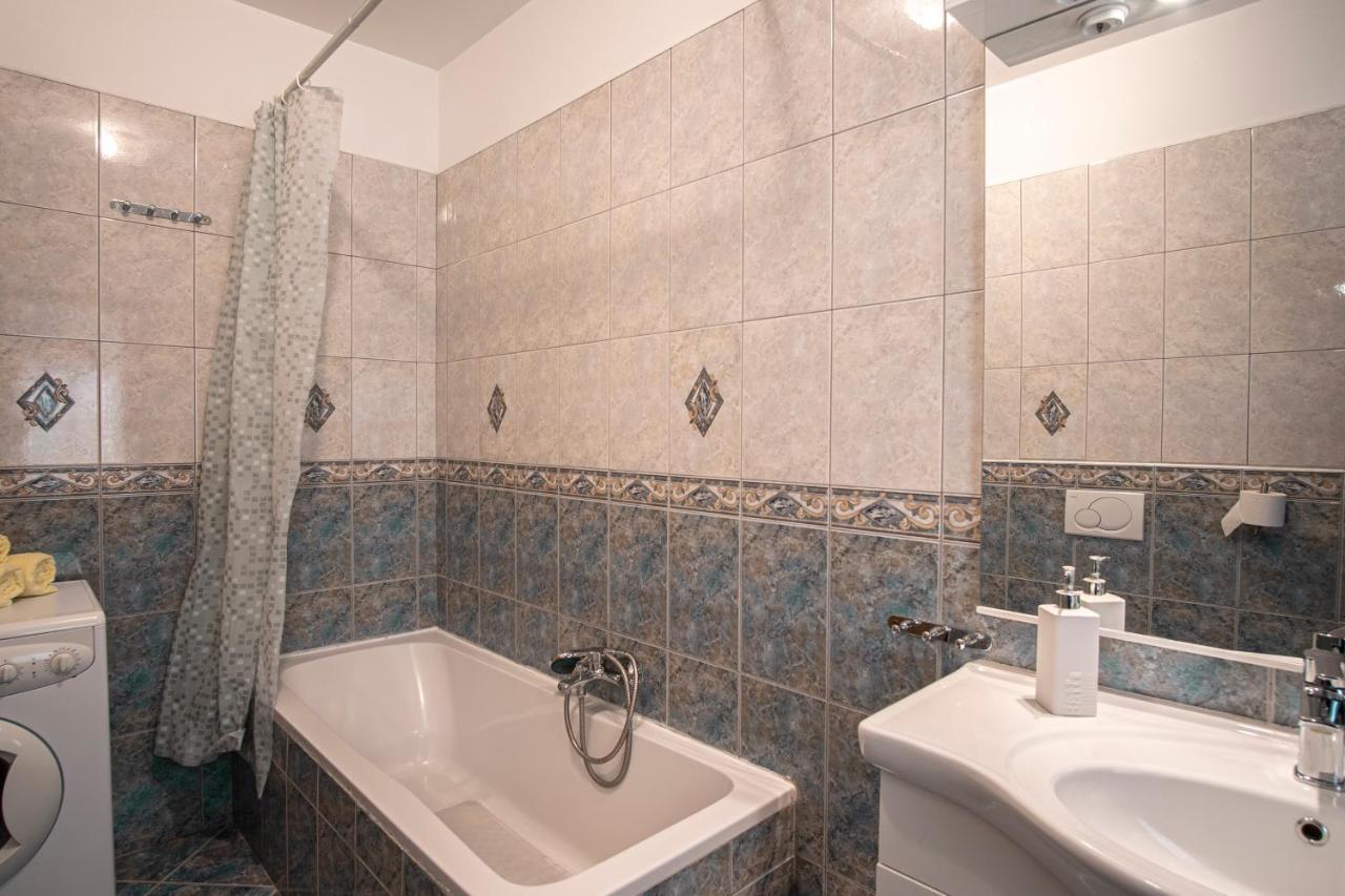 פאז'אנה Apartman Luka מראה חיצוני תמונה